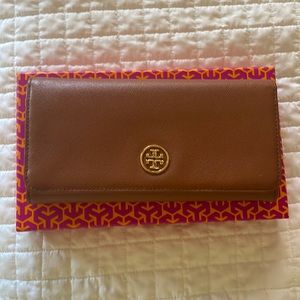 Tory Burch wallet